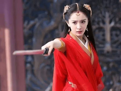 王鹤棣|王鹤棣新剧即将来袭，与虞书欣上演“神魔之恋”，网友：不太好磕