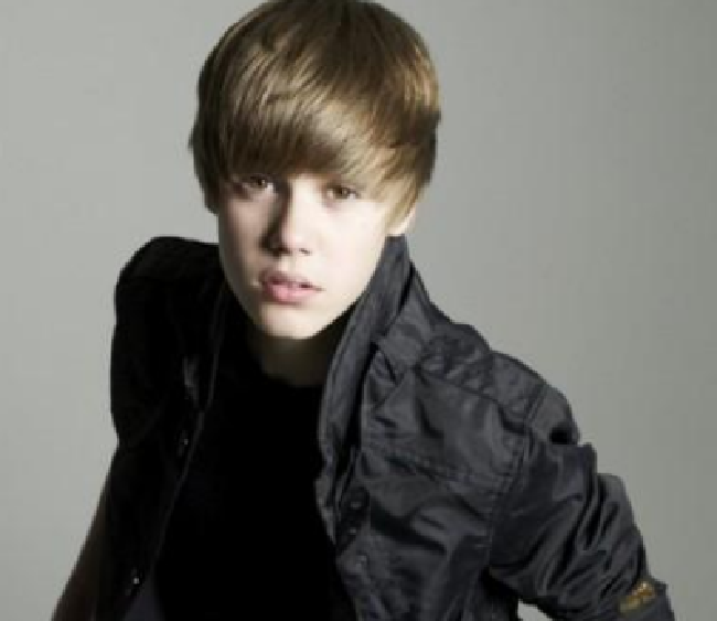 贾斯汀·比伯|15岁火遍全球，拿奖拿到手软，大起大落后发现自己才26岁