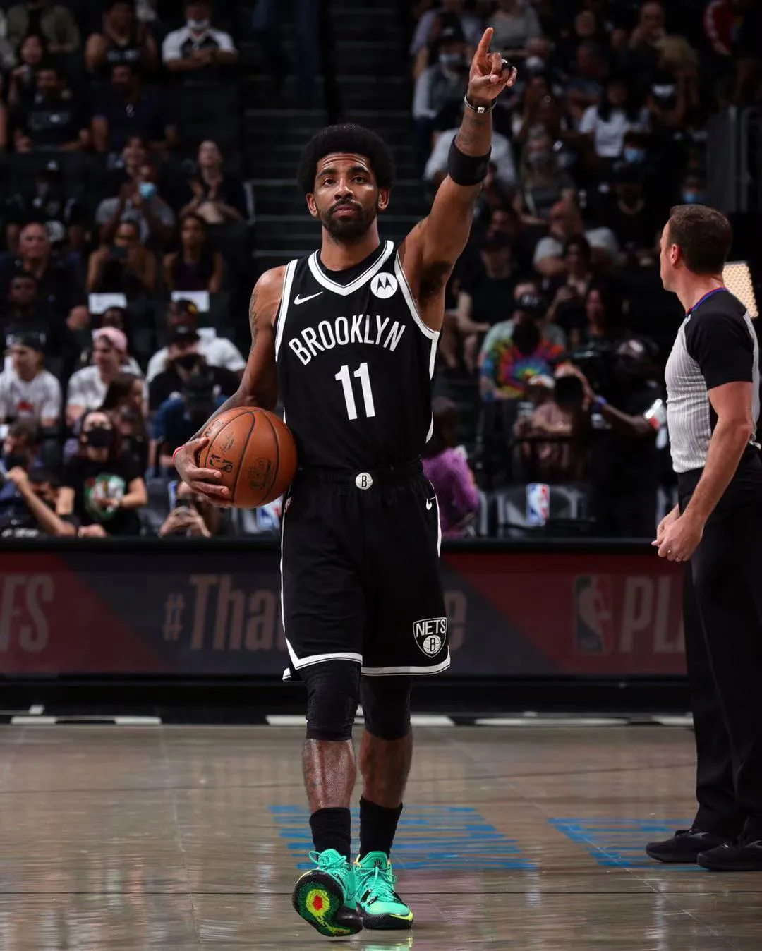 籃網(wǎng)隊(duì)|三巨頭爆砍82分！兩位老大狂打35鐵，隊(duì)友今天是真帶不動(dòng)啊！