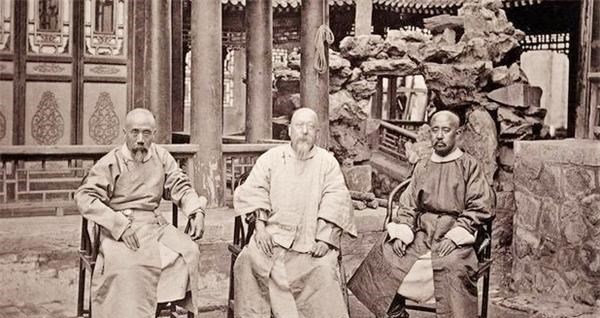 阳光语言矫正说|清政府官员到底有多累？上班上朝不太累，下了班却要人命