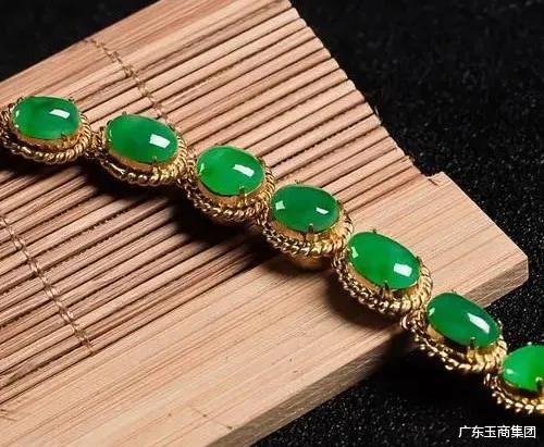 广东玉商集团|镶金招财，镶银辟邪？翡翠用什么材质镶才值钱？