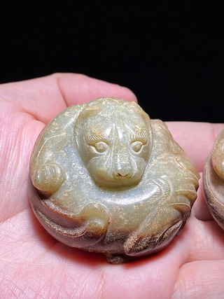 和田玉籽料|汉 和田玉籽料 虎形席镇 一对