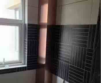 因为包管道没做这些,家里管道漏水到处湿哒哒,连累邻居也遭殃