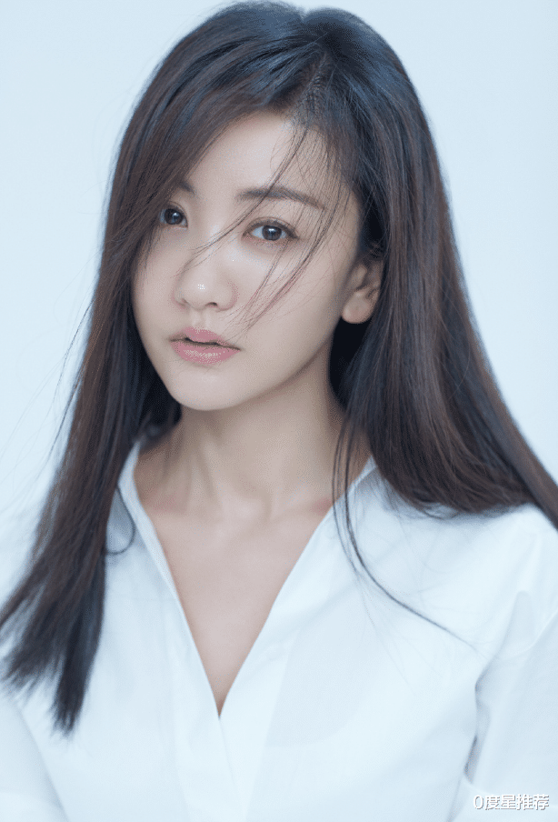 杨蓉|被誉内娱“最干净女星”，出道13年佛系做自己，今40岁仍如少女