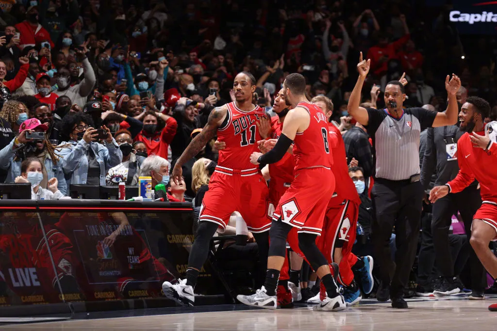 绝杀|太疯狂了！又绝杀！连着两天压哨绝杀，NBA第一人了吧