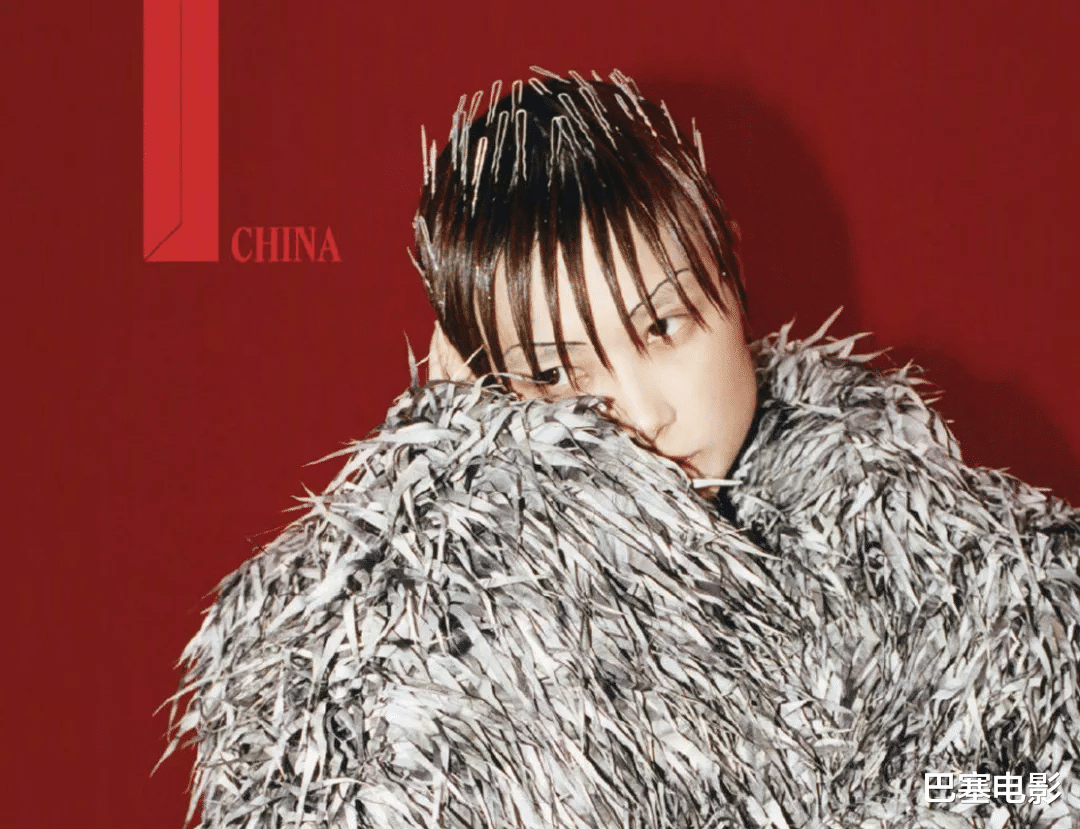 杨幂|2021最后一天，我把最辣眼的明星封面都找来了，可以笑到过年了