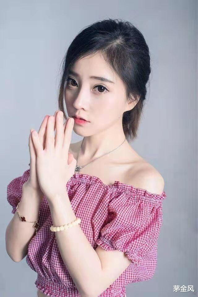 古力娜扎|冯提莫解锁女团新身份，造型装扮成亮点，网友称：有那味了