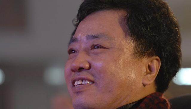 追逐在梦里兰溪 从洗瓶工到执掌青岛啤酒,退休后给首富打工,如今又投身互联网