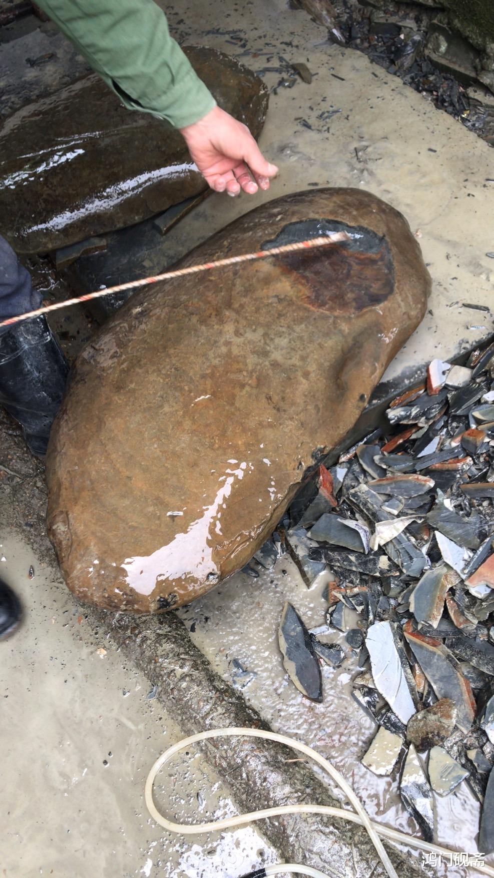 雕刻|自己动手，把石头做成排水茶盘，雕刻上荷叶、鱼、鸟是不是很美？