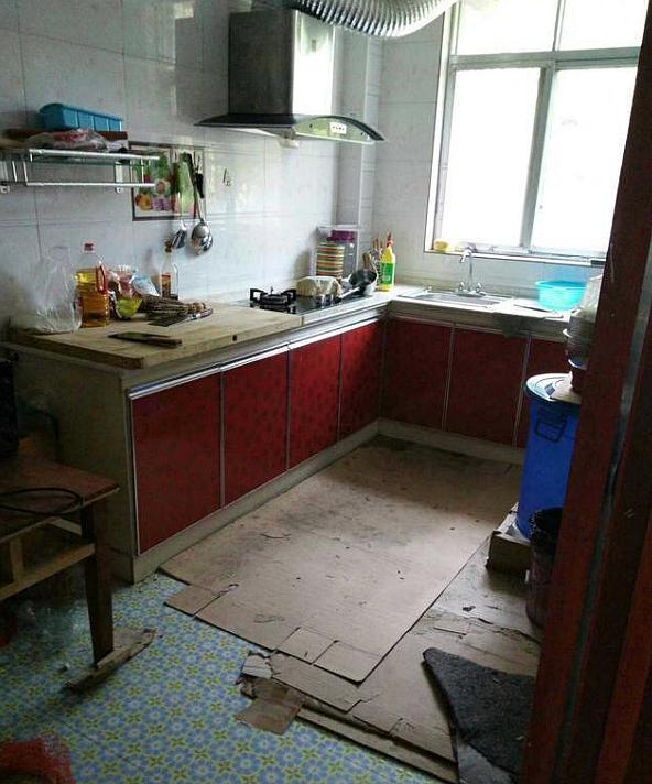 公婆进城跟我们同住，30万刚装修的新房变成农村房，我快要哭了！