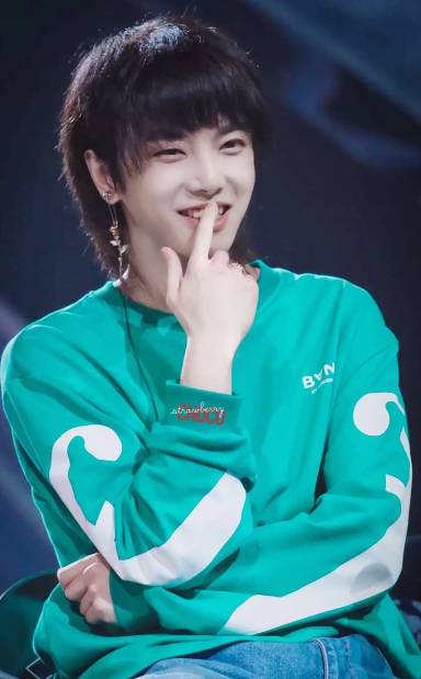 蔡徐坤|男星商业价值榜大洗牌！龚俊不入榜，蔡徐坤仅排第4，榜首雷打不动