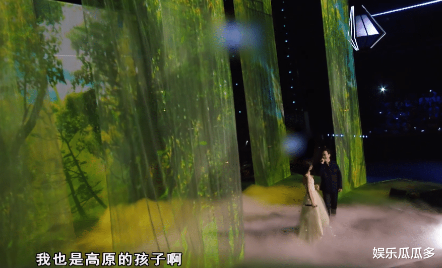 廖昌永|《中国好声音》廖昌永选曲，陈文非被压的不行，唱和声都是她的活