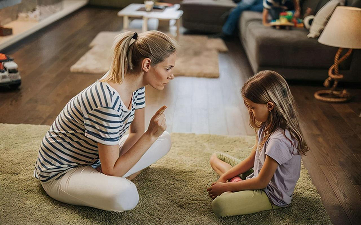 齐姐育儿|优秀的孩子不一定自信，若有这五个特征，说明孩子很自卑