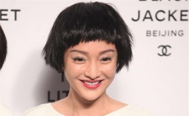 巩俐|周迅老了，李嘉欣老了，巩俐老了，只有她年轻得像个小姑娘