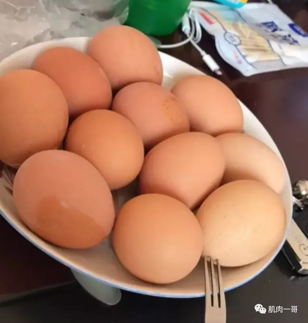 警察|32岁硬汉警察肌肉撑爆衬衫，坏蛋不敢惹系列