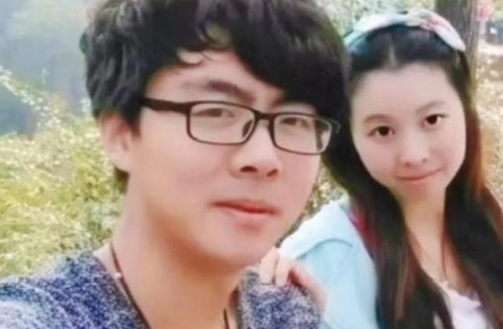 张艺兴|田静姚威赶往九江，直播带货品牌羽绒服，称是我们九江自己的品牌