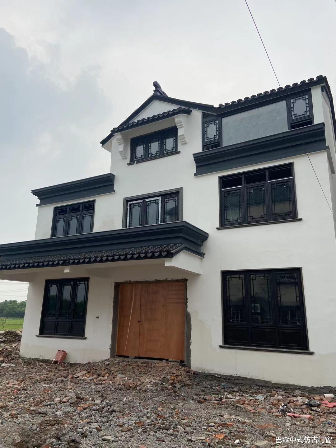 中式门窗花格图片大全具体显示什么内容？