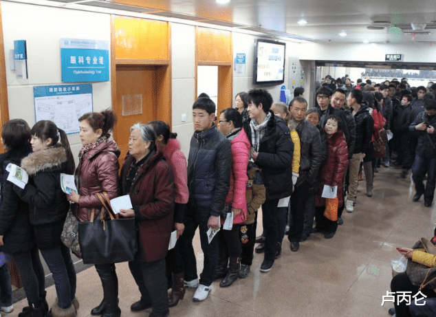 卢丙仑|为何网上医生认真尽责,现实医生却冷漠无情?