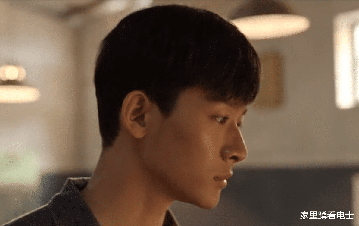 王一博|31岁白宇演大学生，33岁的毛晓彤演他妹妹，被演技拯救的年龄差距