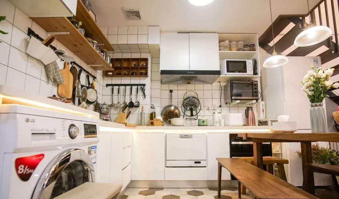 花间语录|我家厨房空调使用三年的感受：前期很爽，后期很崩溃