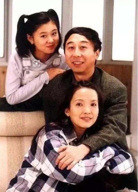 吻戏|她是冯巩的“女儿”，出道20年从不拍吻戏，如今35岁美得像18岁