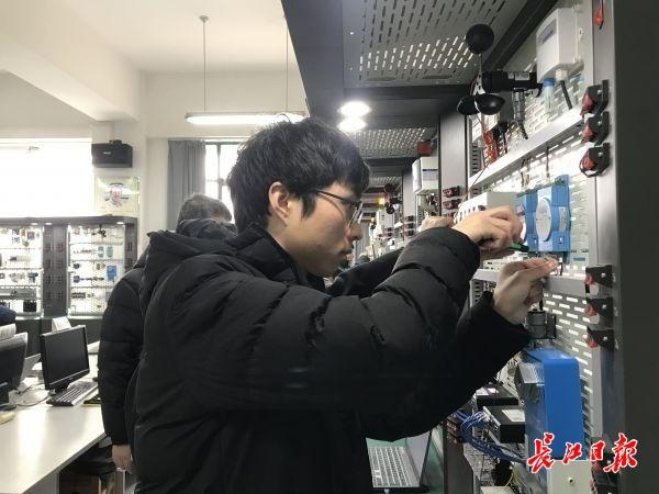 硕士研究生|湖北再添一所大数据与人工智能学院