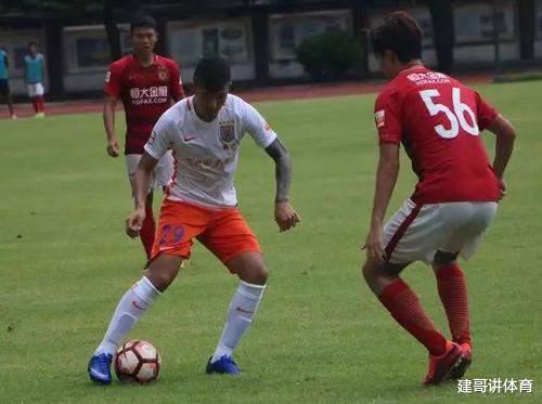 山东鲁能|要走？鲁能锋霸没续约！他曾是郝伟的爱将，也曾在鲁能大放光彩