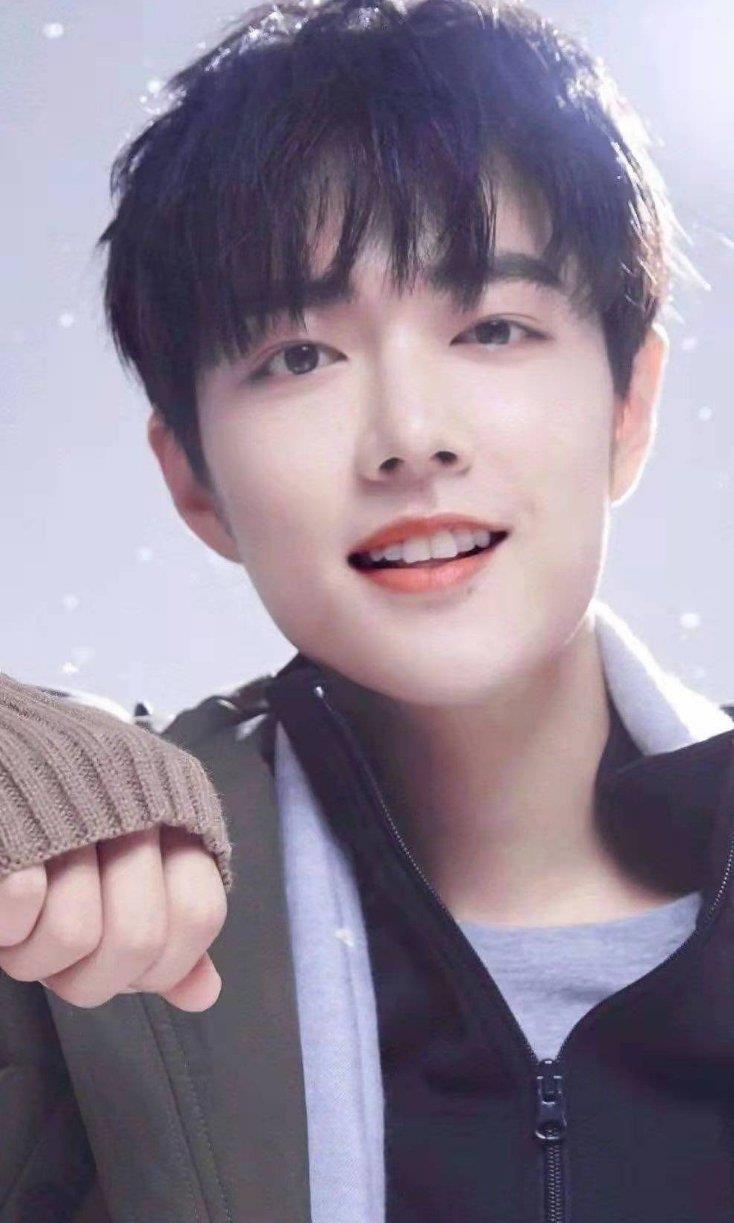 谢娜|肖战打响舆论战！《玉骨遥》再陷“争议纠纷”，平台纵容让人气愤