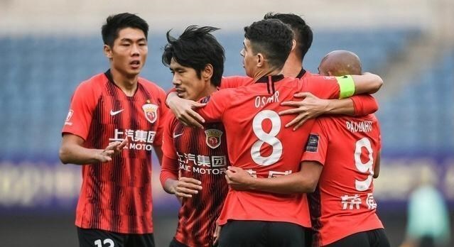 嘟小薯 5比1!上海海港大胜申花,奥斯卡4助攻+被掌掴+红牌!