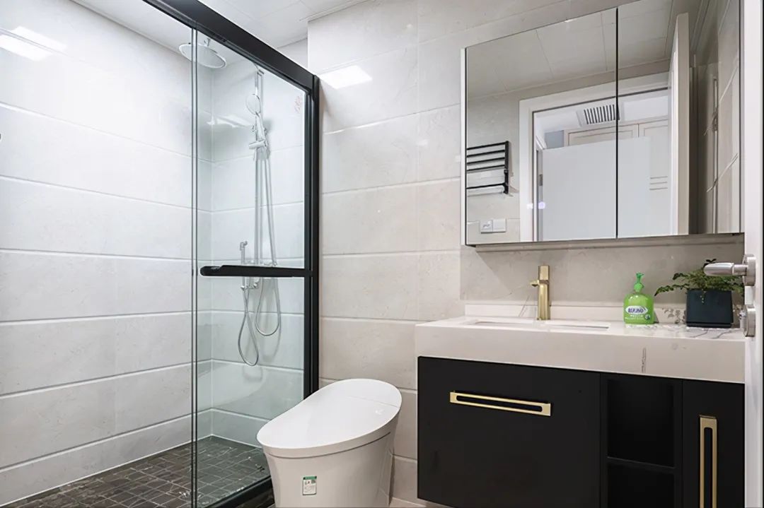 130㎡的简约轻奢风格,马卡龙色为主,冷暖自知