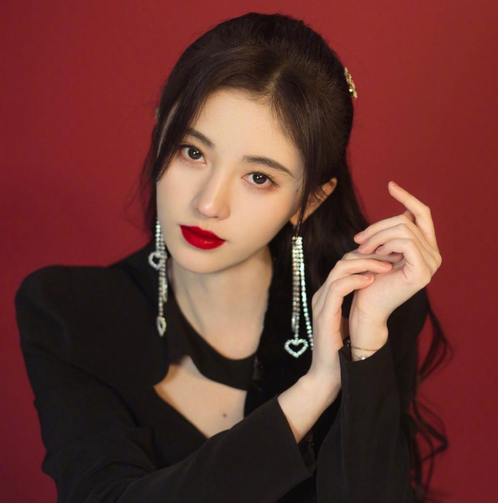 蔡徐坤|认出“严莉莉”，却没发现蔡徐坤和鞠婧祎，当初这剧真是卧虎藏龙