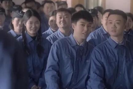 林满江|《突围》林满江：母亲18岁被朱家弃养，他17岁发誓要当省长