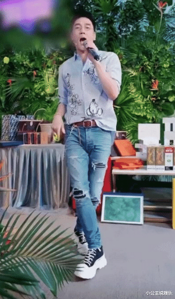 学霸|大儿子是全能学霸，小儿子是国际男模，他才是真正的人生赢家