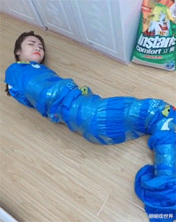 空腹|“这是什么虫子啊，大半夜老是往我身上飞？”评论区真是人才，哈哈哈哈哈哈