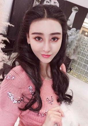 范冰冰|她用8年时间整成范冰冰，嫁豪门让丈夫整成李晨，婚后生活非常痛苦