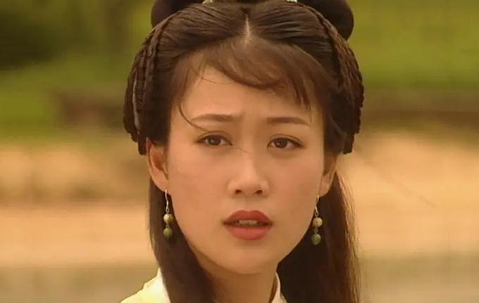 梁佩瑚|多届港姐聚会!51岁梁小冰显年轻,梁佩瑚与蒙古富豪老公罕见同框