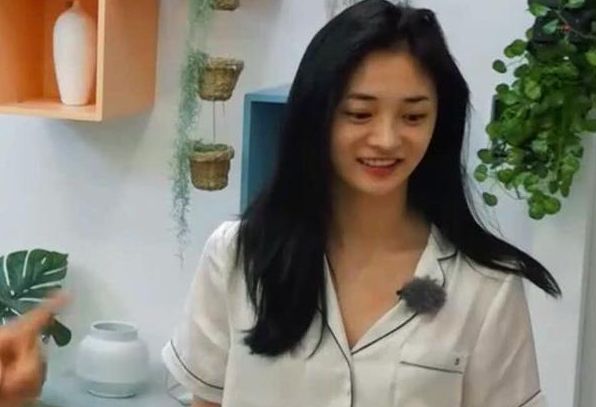 周洁琼|周洁琼与男性吃饭