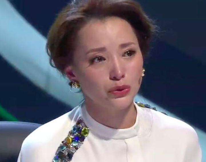 央视|万万没想到，央视一姐董卿居然“翻车”了，十几年好形象一夜尽毁