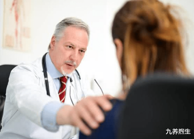 脑血栓|男人有这4个表现，说明“更年期”已经到来，赶紧自测下！