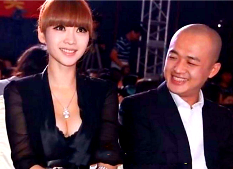 包贝尔|37岁包贝尔陷抄袭门如何甩锅？网友重提婚礼事件让给41岁柳岩道歉