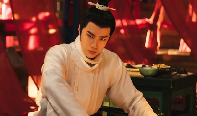 黄轩|《风起洛阳》：王一博假正经，宋茜苦瓜脸，黄轩耍帅，越看越尴尬