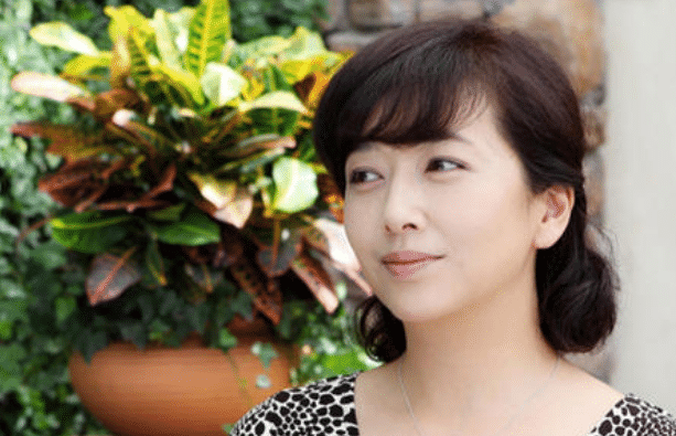 江珊|44岁靳东老婆曝光,原来是赫赫有名的她,难怪看不上江珊