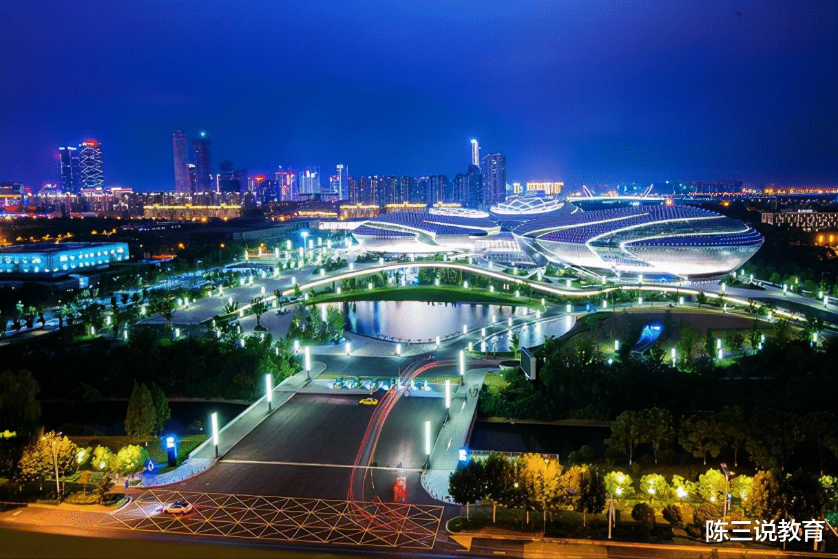 高校|江苏高校划分为五个档次，第一档次毋庸置疑，江苏大学位列第三档