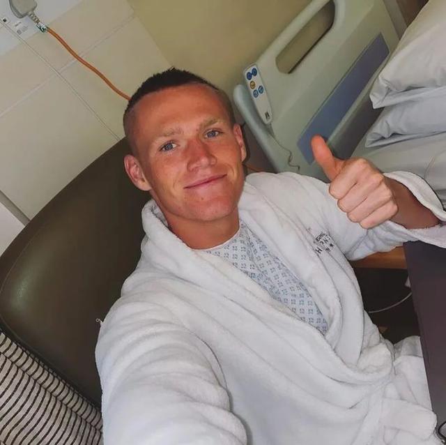 雅思蓝大咖|曼联官宣队魂腹股沟手术，至少缺阵3周！范德贝克有望获索帅重用