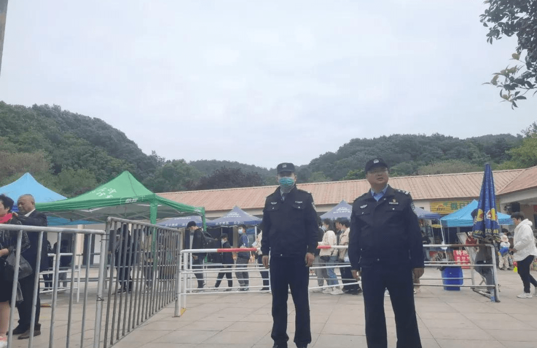 新报业传媒 【五一我在岗】 南湾公安始终在岗位上的坚守已成一种习惯