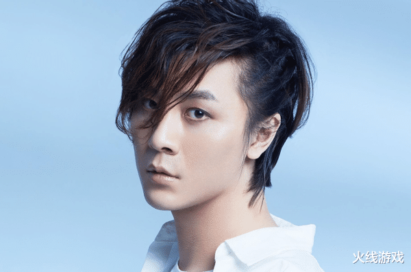 张大仙|张大仙创造王者荣耀历史！获露娜新皮肤直播体验权，太有牌面了