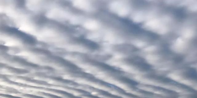 天上飘来飘去的云,重量竟然有500吨,为什么不会掉下来?