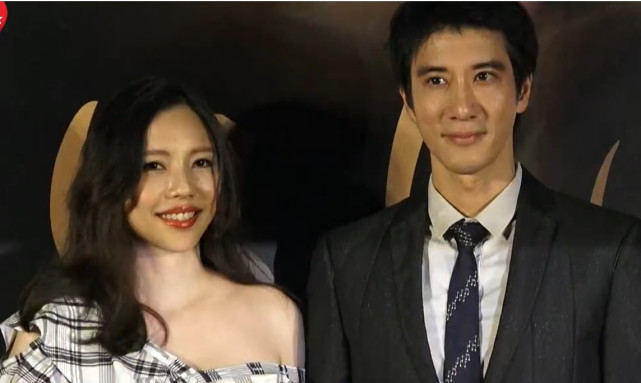 袁姗姗|王力宏爸爸护着道: 怀孕的时候不该娶她。成全他们是我最大的遗憾