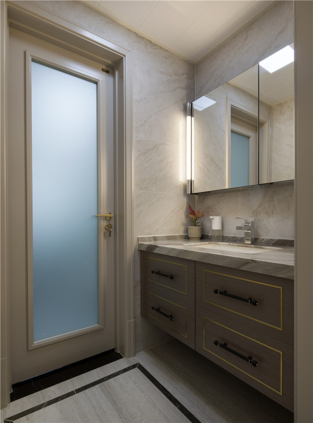 160平轻奢风四居室，细线条处突出细节，简单而有层次感