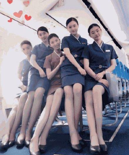 赵本山|赵本山私人飞机上的空姐，天使面容魔鬼身材，年薪简直无法想象！